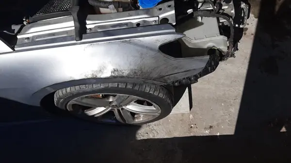 Front wing and wheel