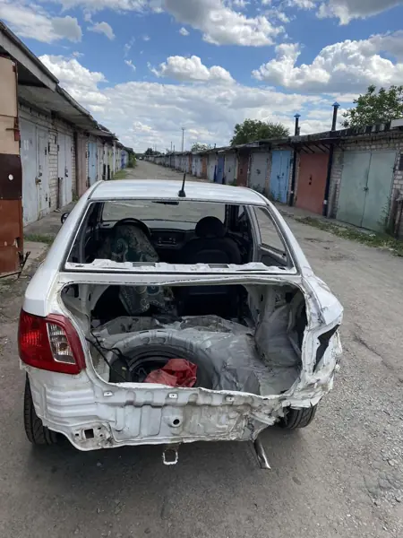 White body: rear end during disassembly